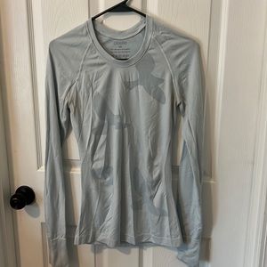 Oiselle running top. Light blue. Size S